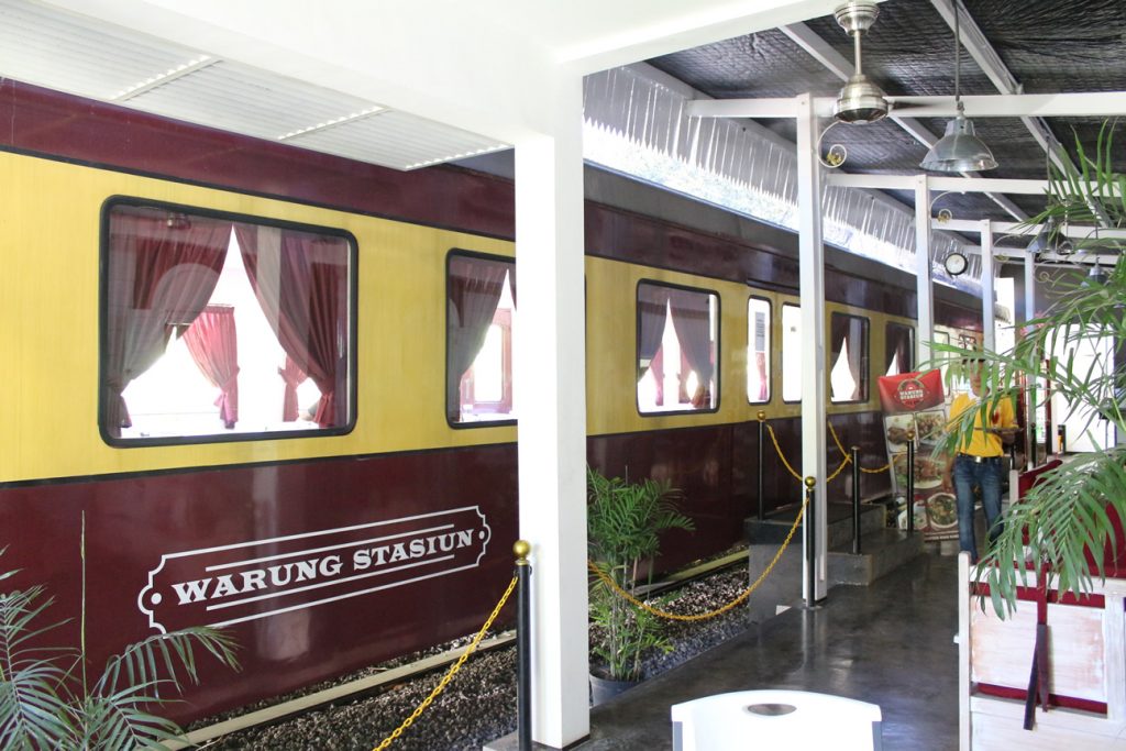 巴里島浪漫火車頭復古餐廳