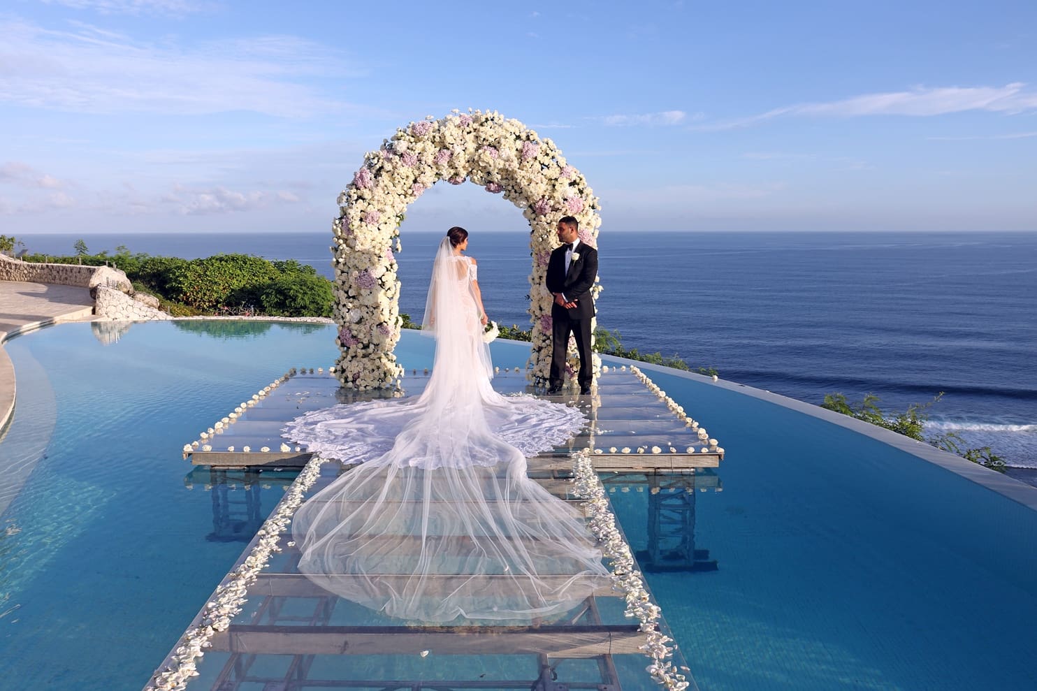 巴里島卡爾瑪斷崖水上婚禮 圖庫