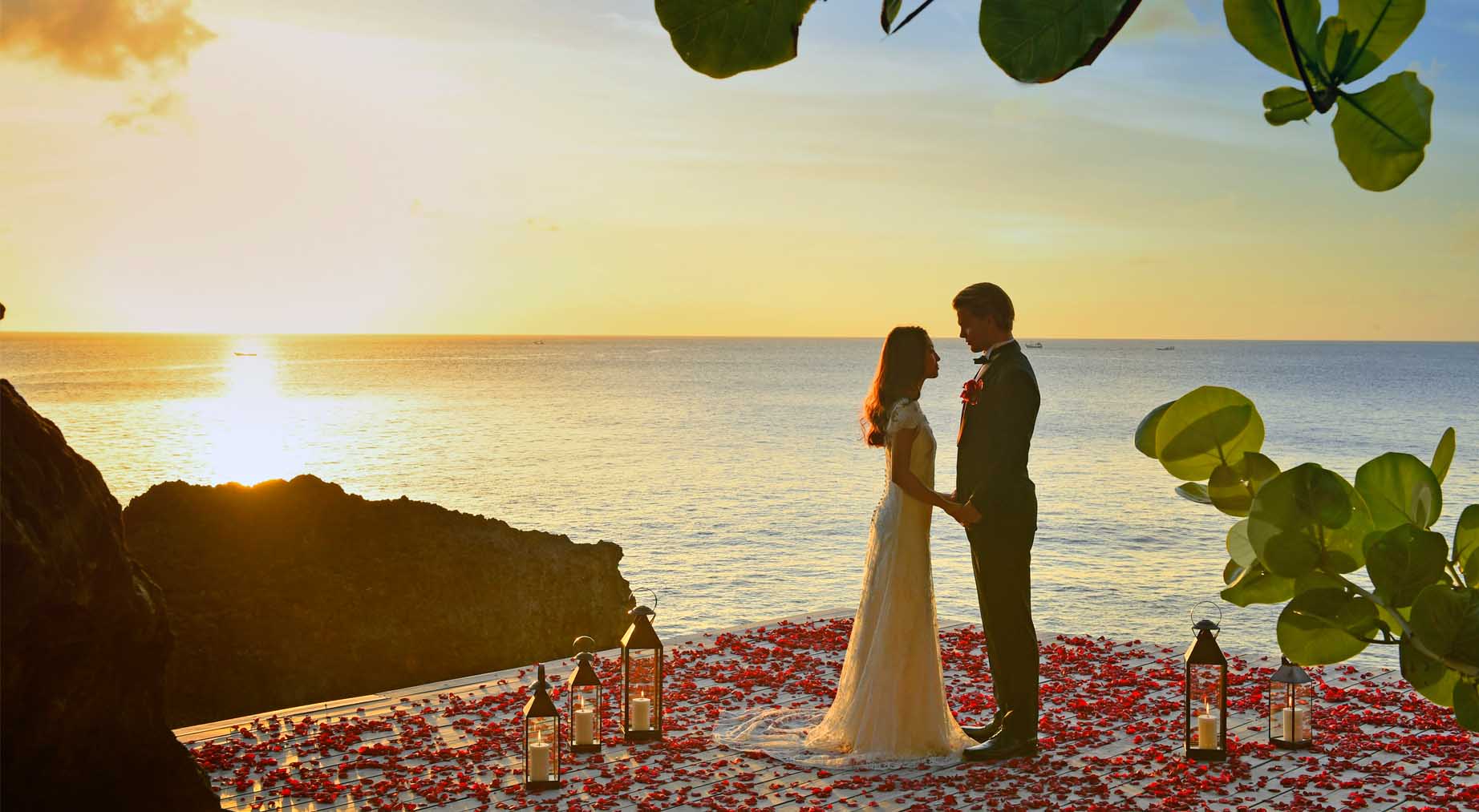 巴里島阿雅娜懸崖酒吧婚禮 圖庫