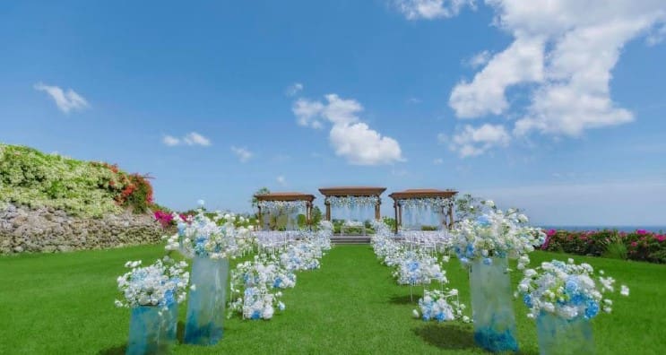 森。私人祕境夢幻花園海景婚禮 圖庫