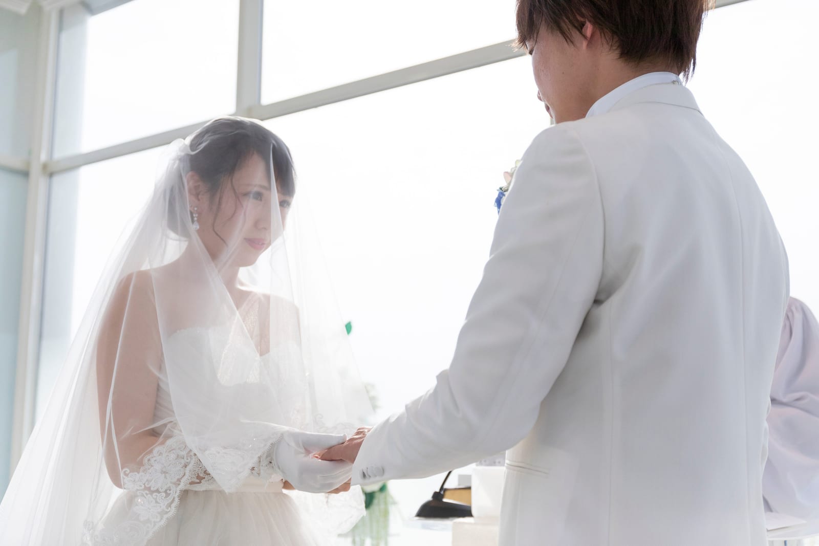 沖繩教堂婚禮交換戒指儀式特寫