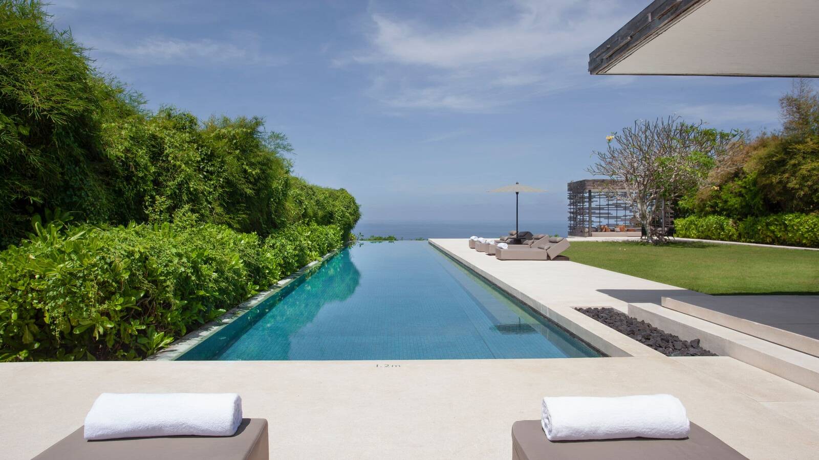 Two-Bedroom Cliff Edge Villa