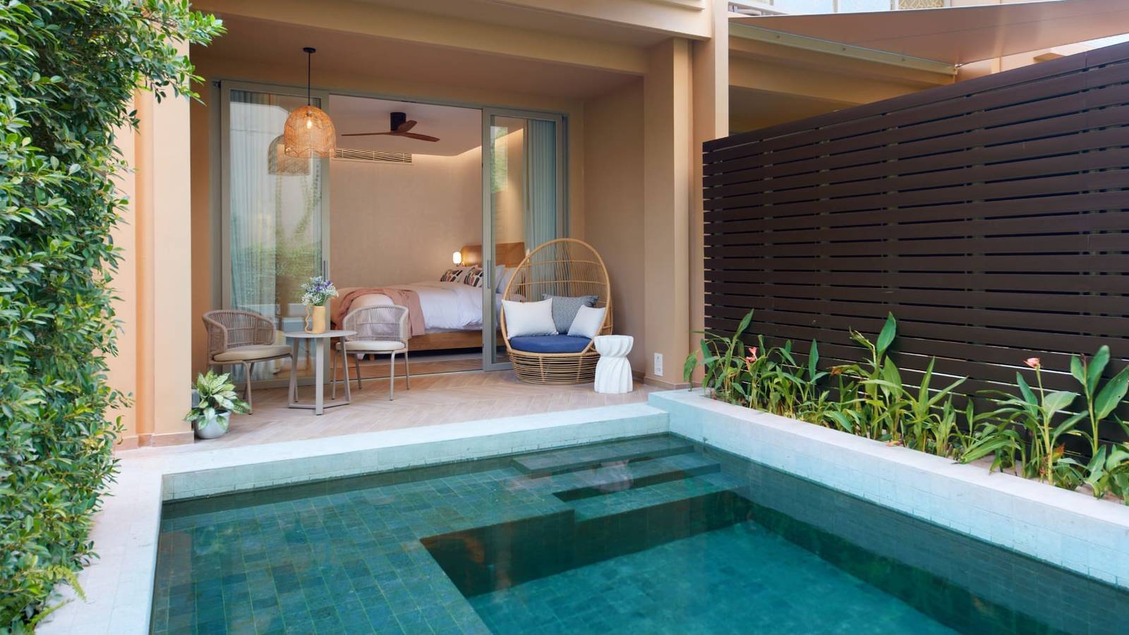 Comfy with Pool