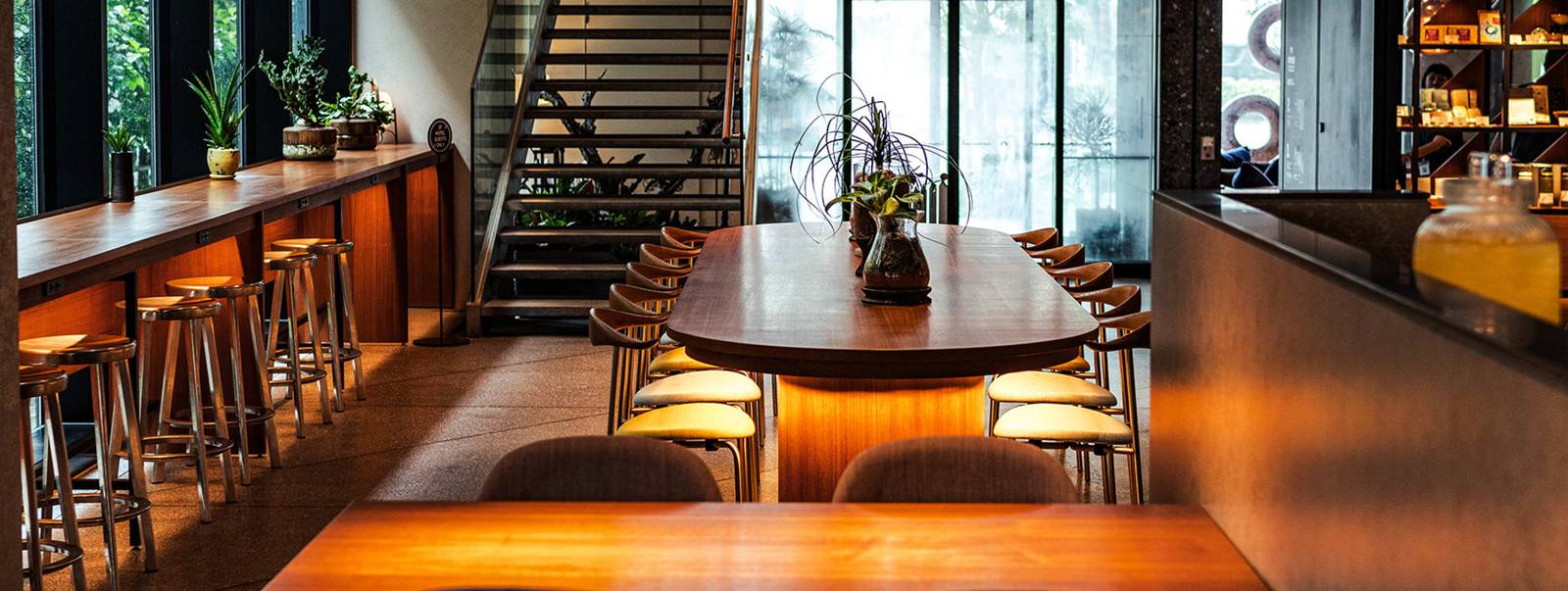 OMO Cafe & Bar