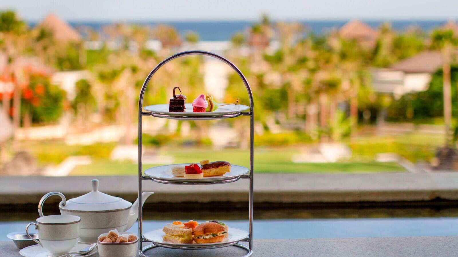 The Ritz-Carlton Lounge & Bar