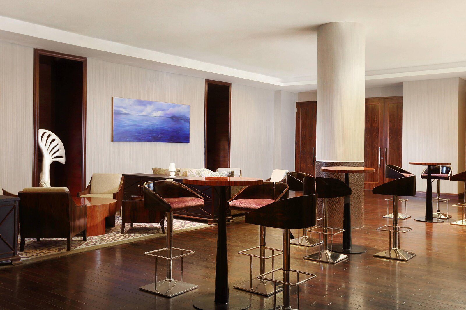Club Lounge
