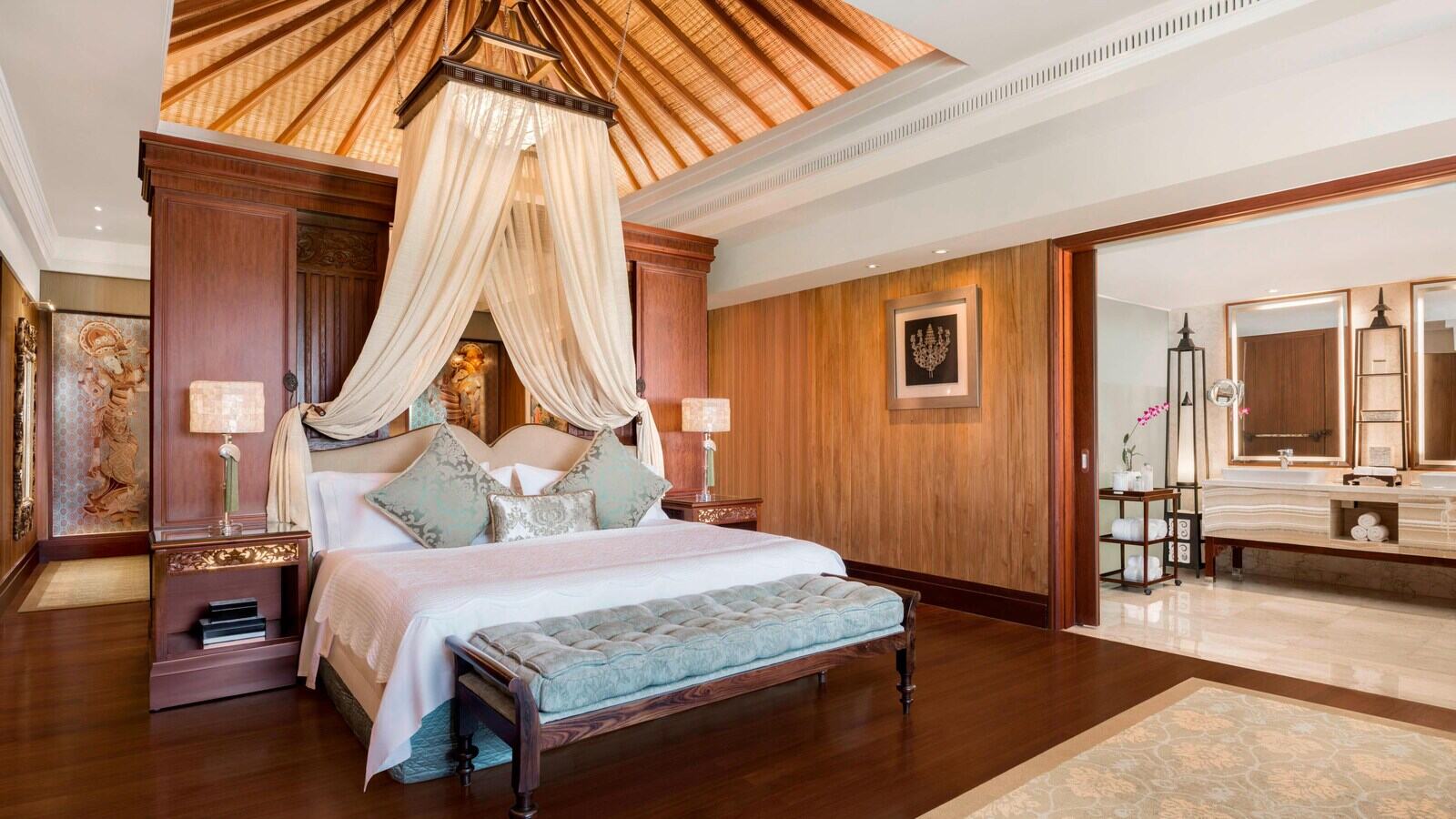 Grand Astor Suite