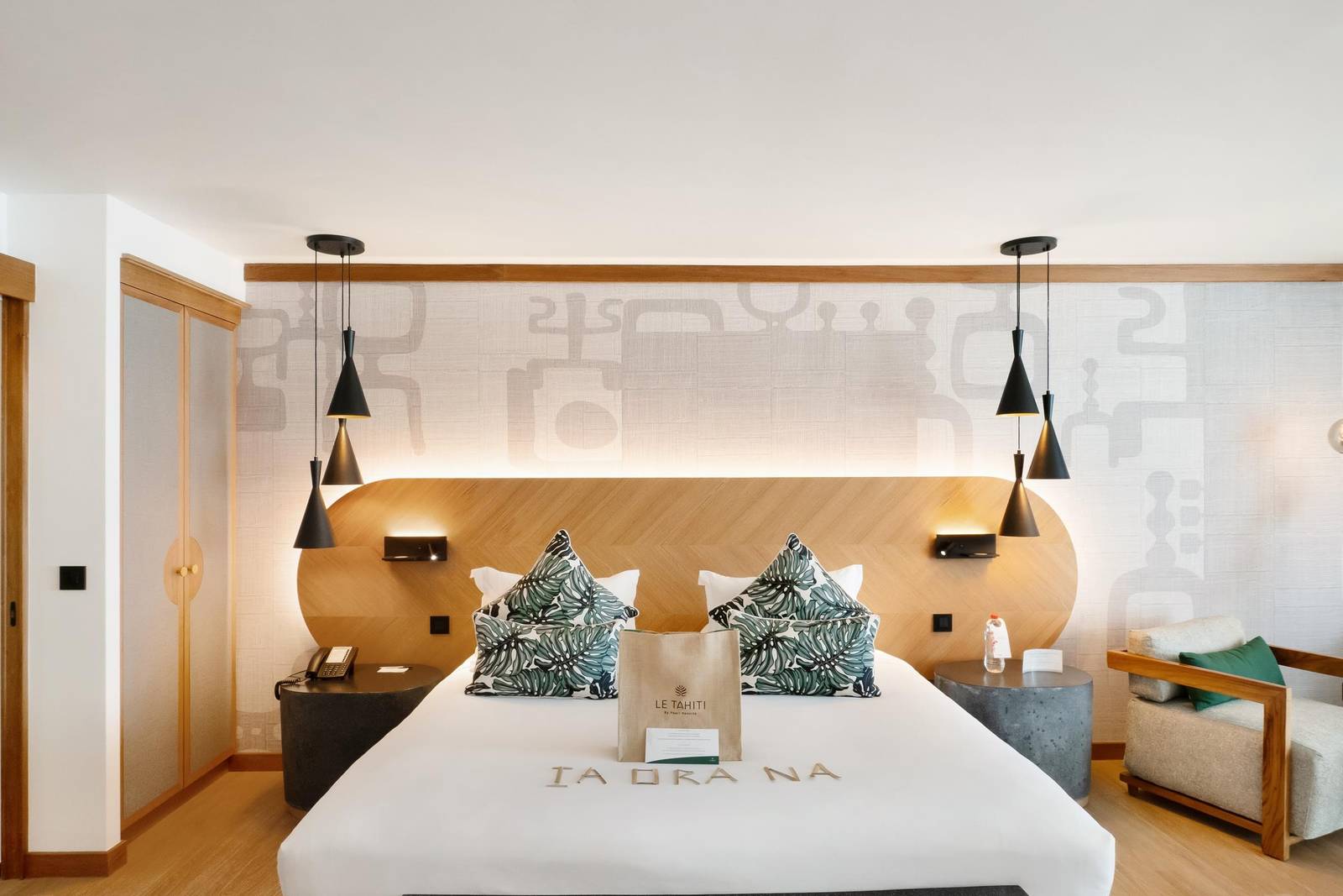 Ocean Front Signature Room